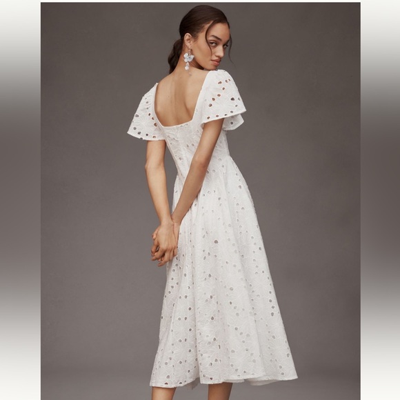 Extro&Vert Ada Flutter-Sleeve Broderie
Midi Dress - Picture 2 of 13